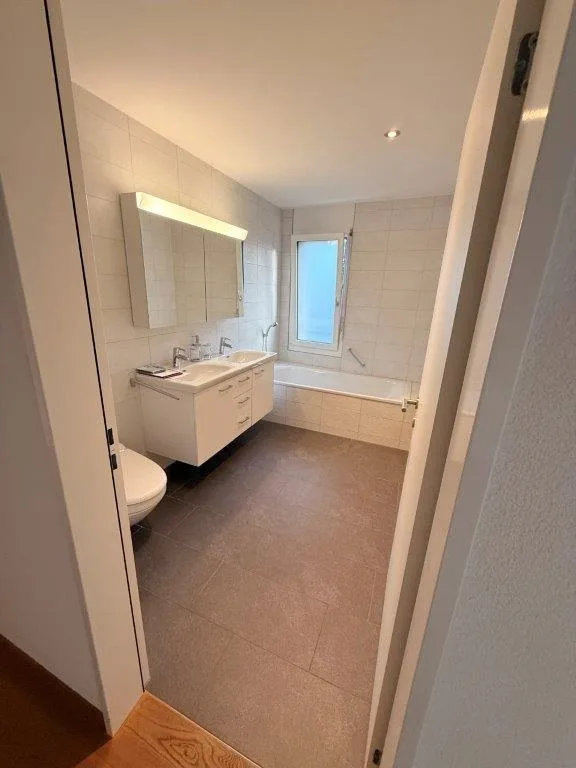 Moderne 3½-Zimmerwohnung im Zentrum von Hinwil