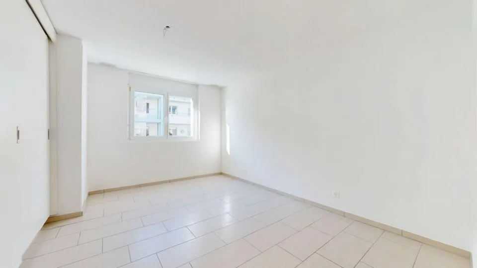 Moderne 4.5 Zimmer Wohnung mit Terrasse & Lift in Luterbach – Foto 5 von 14