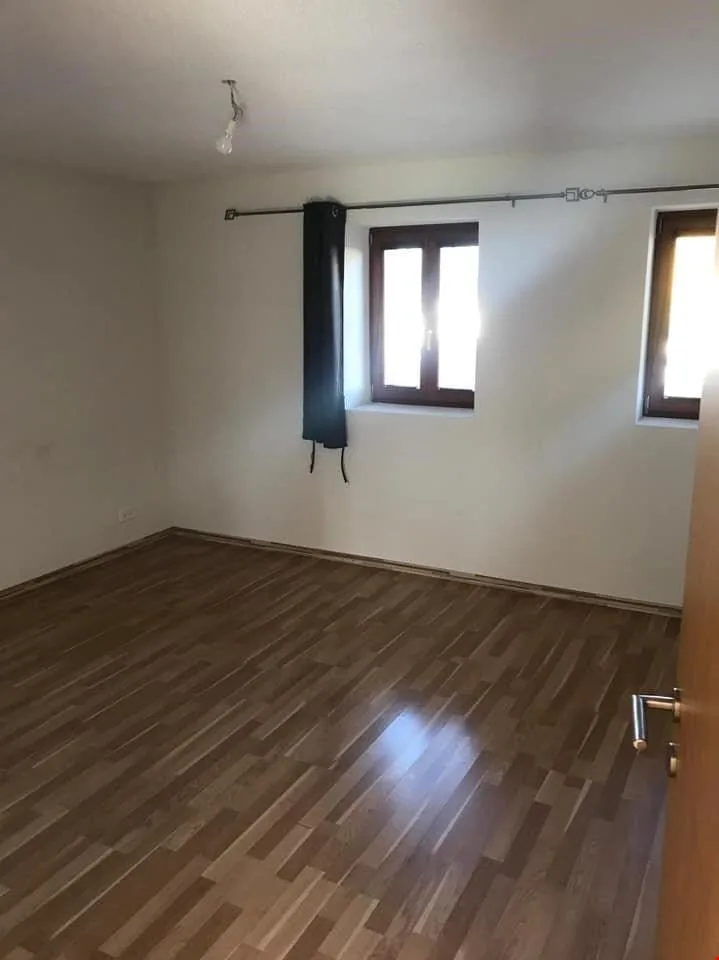 Joli appartement 3,5 pièces de 83 m2, au rez-de-chaussée