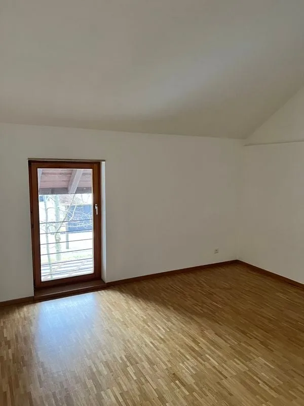 Bello appartamento 3,5 locali 100 m2 su 2 livelli, piano terra e 1° piano