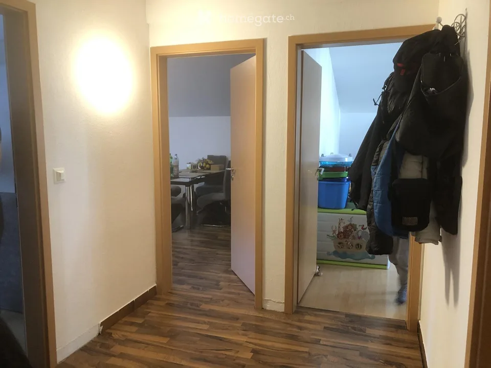 Charmante 5.5-Zimmer-Altbauwohnung in Tamins – renoviert und ruhig gelegen