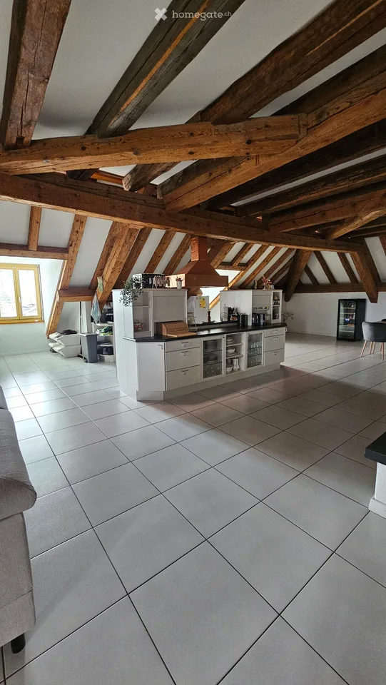 Duplex-Wohnung mit 3.5 Zimmern - sofort verfügbar