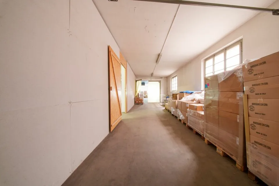 Gewerbliche Halle zur Verkauf – Foto 16 von 19