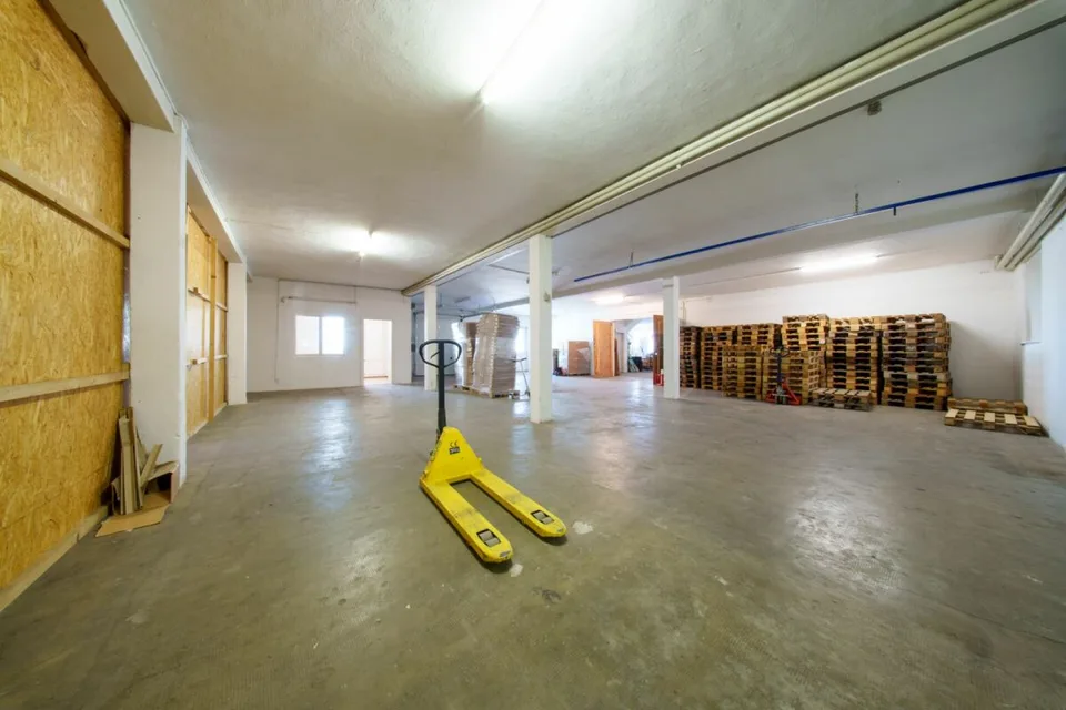 Gewerbliche Halle zur Verkauf – Foto 6 von 19