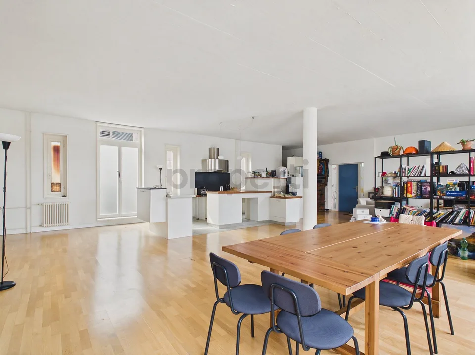 Vista panoramica, soffitti alti & cortile interno - La tua nuova dimora a Othmarsingen