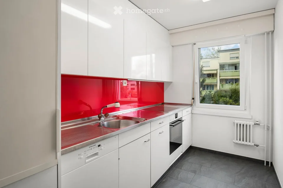 Charmant appartement 4 pièces avec balcon et belle vue sur la verdure à Mönchaltorf – photo 6 sur 16