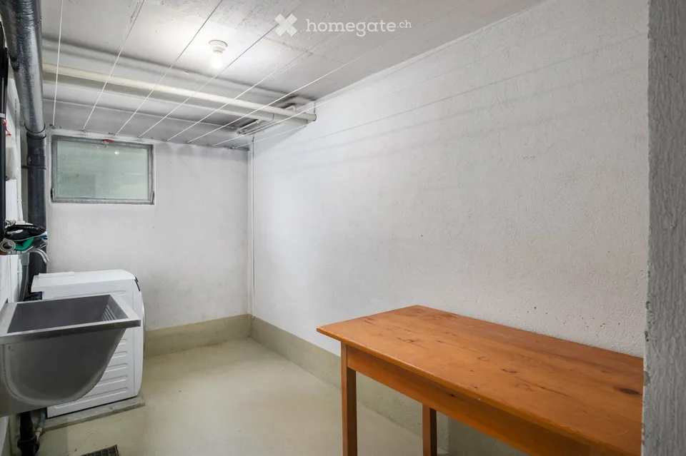 Charmant appartement 4 pièces avec balcon et belle vue sur la verdure à Mönchaltorf – photo 13 sur 16