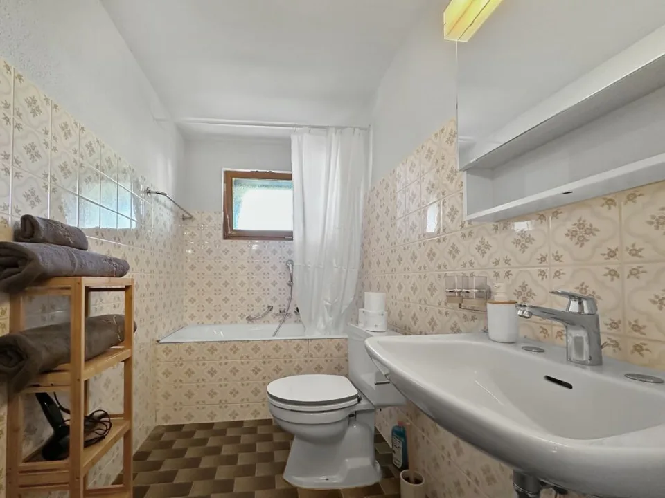 Die Collons - Elegant renoviertes 2.5-Zimmer-Wohnung mit Balkon und Parkplatz direkt an den Pisten – Foto 9 von 10