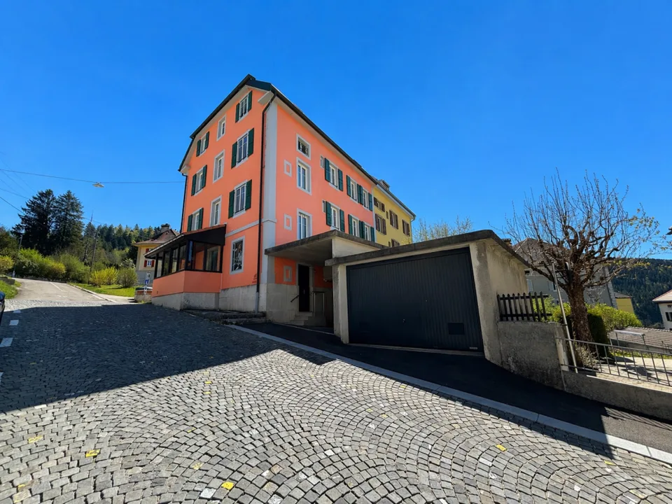 Schönes Familienhaus mit Terrasse und Garten – Foto 2 von 28