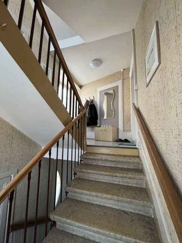 Schönes Familienhaus mit Terrasse und Garten – Foto 12 von 28