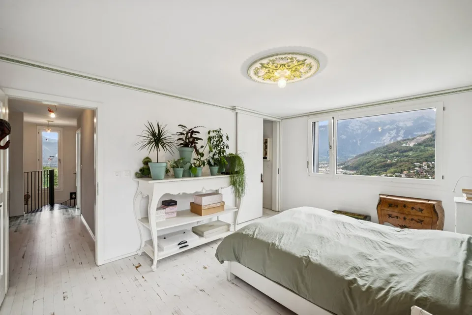 Schöne individuelle Villa mit einem hübschen Garten – Foto 7 von 26