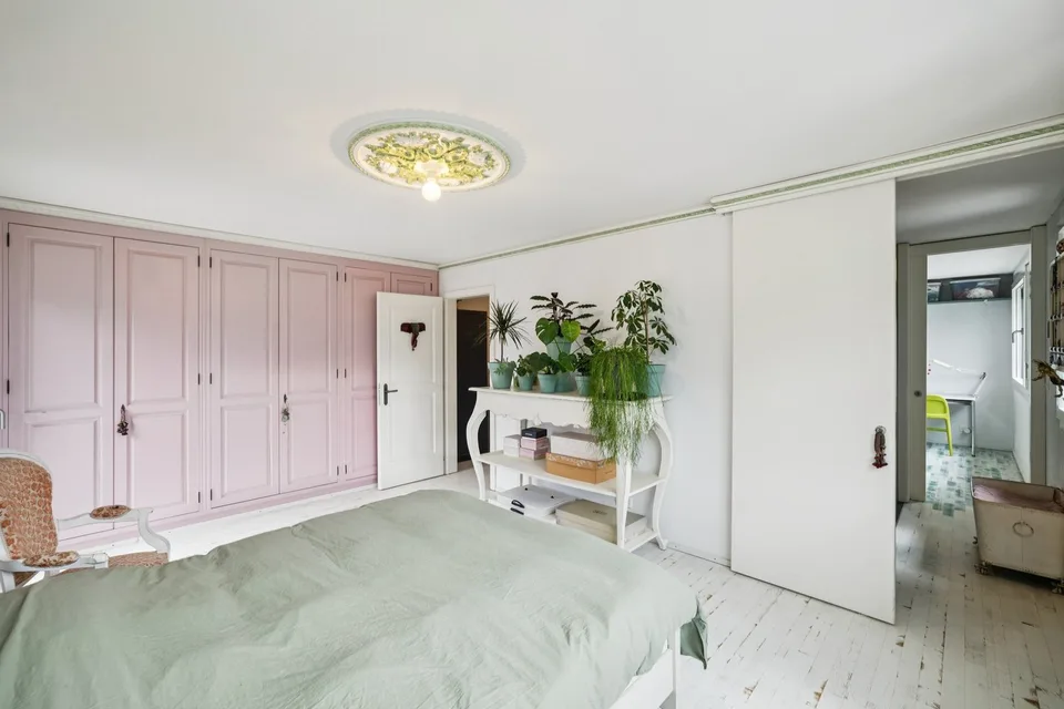 Schöne individuelle Villa mit einem hübschen Garten – Foto 10 von 26