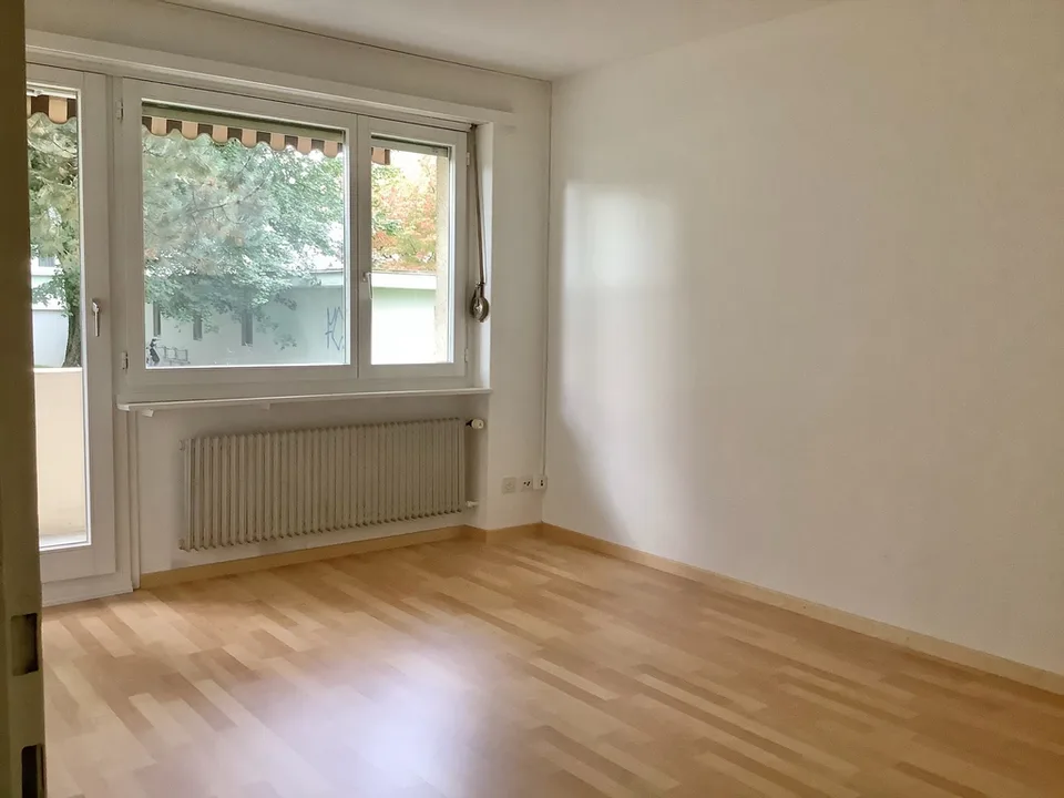 Centrally located next to Schwerzenbach train station