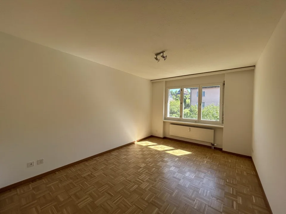 Wohnen mit Stil: Entdecken Sie diese grosszügige 2.5-Zimmerwohnung! – Foto 5 von 7