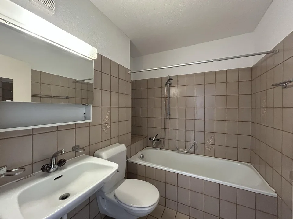 Wohnen mit Stil: Entdecken Sie diese grosszügige 2.5-Zimmerwohnung! – Foto 4 von 7