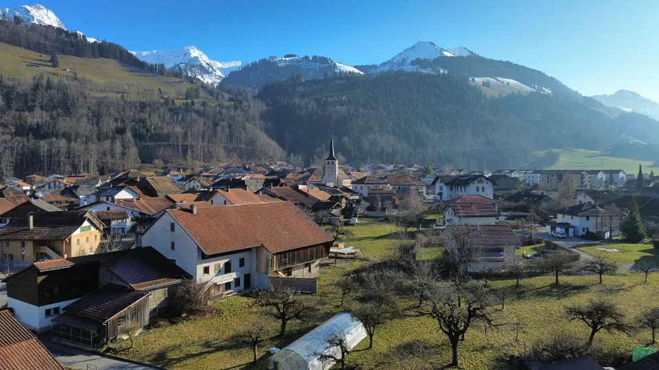 Neue 4½-Zimmer-Wohnung mit großer Terrasse – Foto 4 von 6