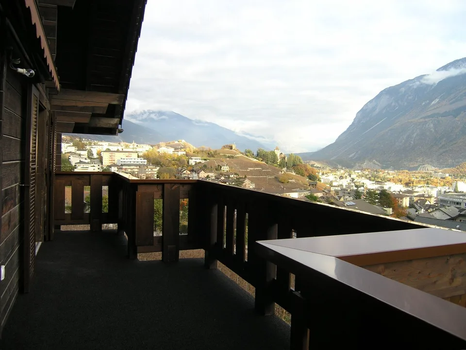 Duplex mit 4.5 Zimmern und Blick sowie Garten von etwa 120 m²