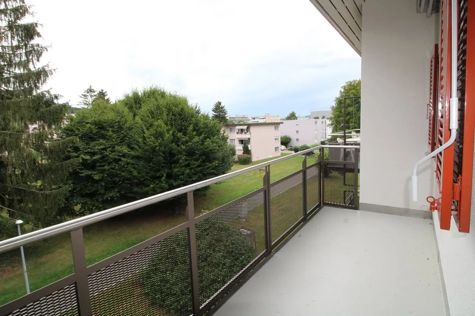 Sanierte Wohnung an ruhiger und sonniger Lage
