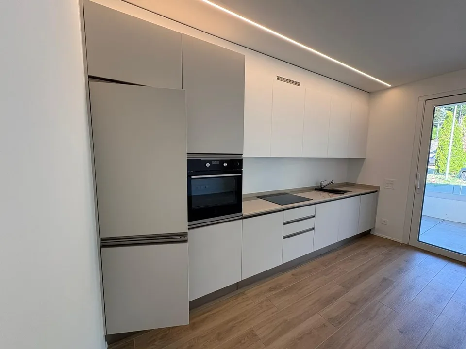 Appartement élégant de 2,5 pièces à Lugano – Nouvelle construction 2022 – photo 2 sur 11