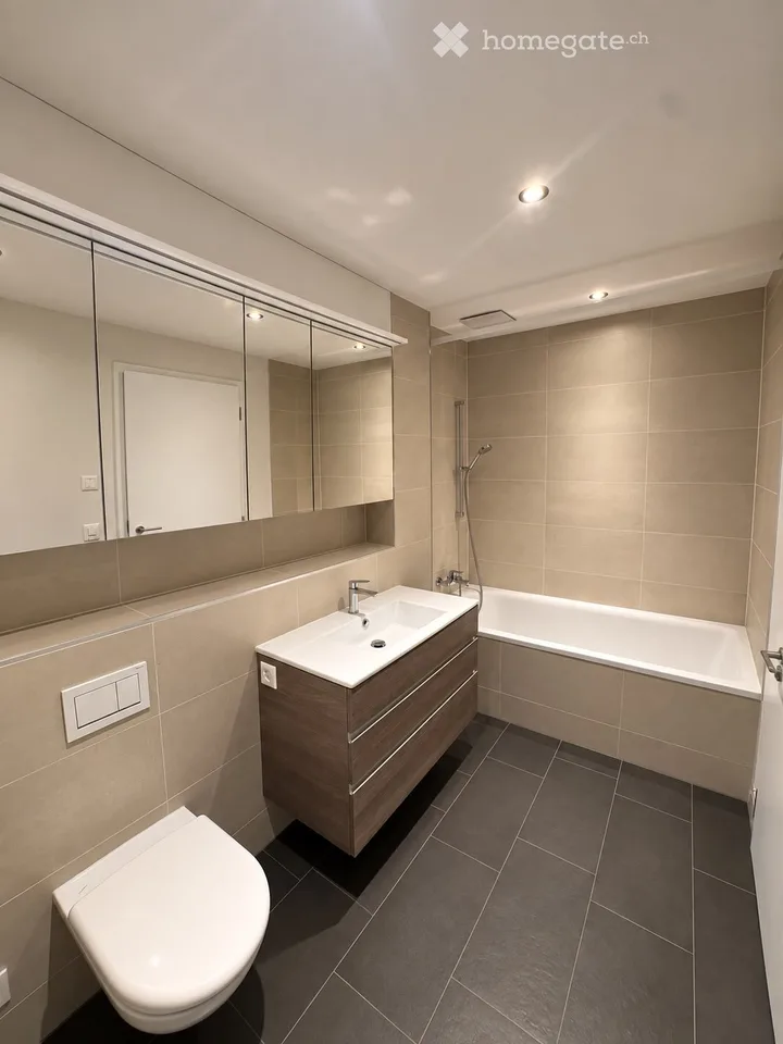Bright 4.5-room apartment with large balcony
