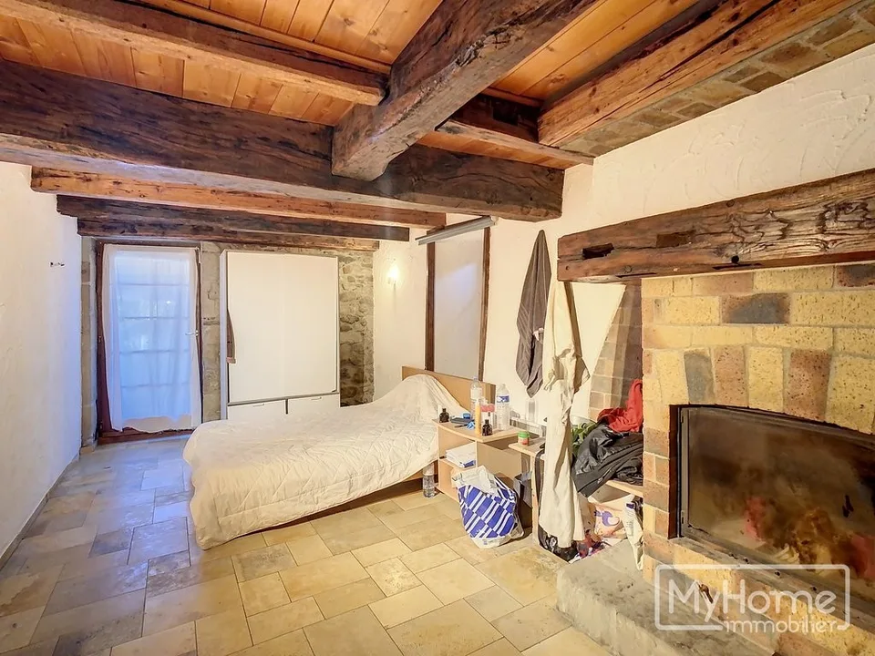 4 chambres indépendantes à louer dans un appartement en colocation.