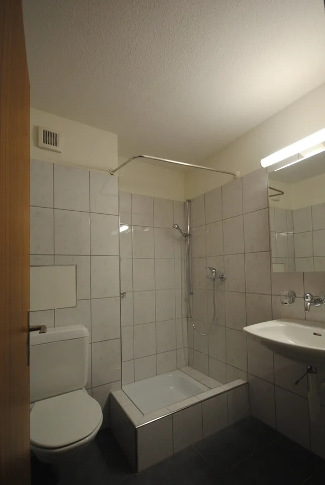 Appartamento di 2 locali luminoso con area di soggiorno a Küttigen