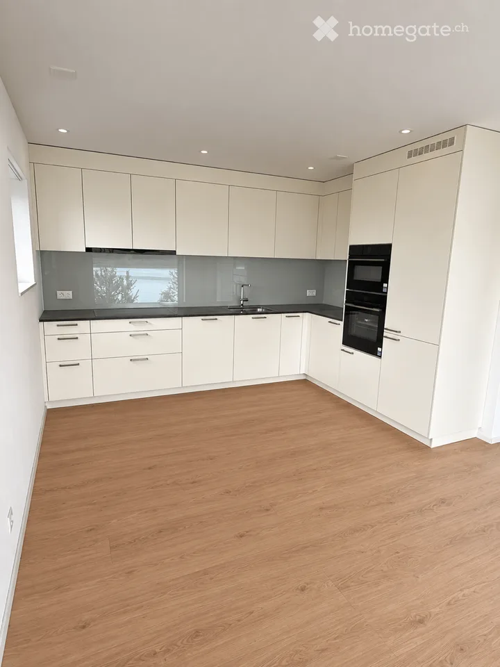 Exklusives 9 Zimmer-Einfamilienhaus mit unverbaubarer Seesicht