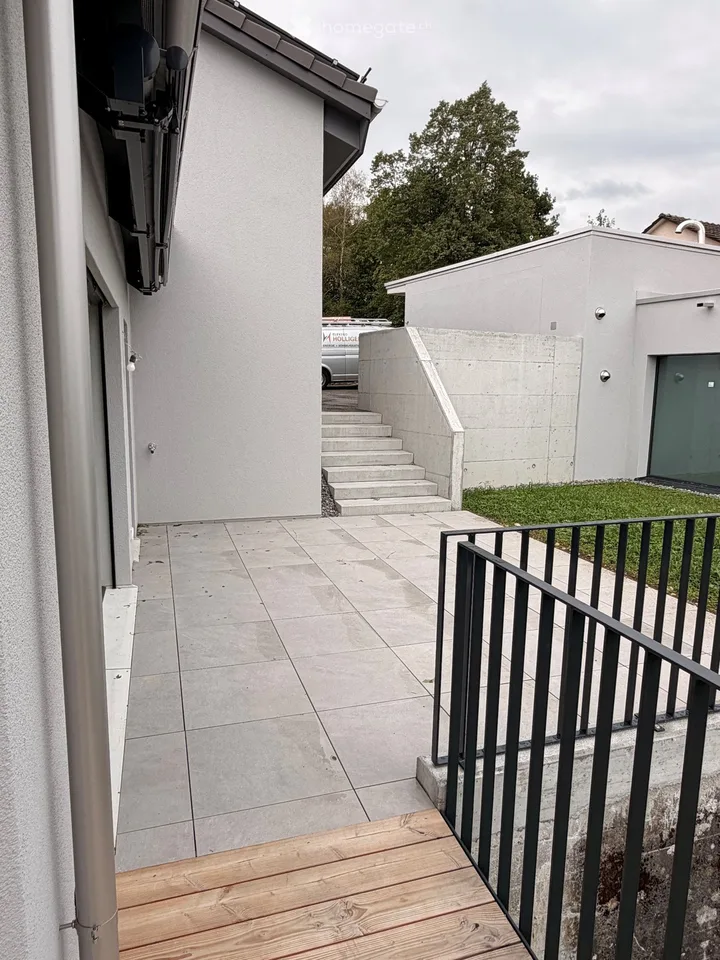 Exklusives 9 Zimmer-Einfamilienhaus mit unverbaubarer Seesicht