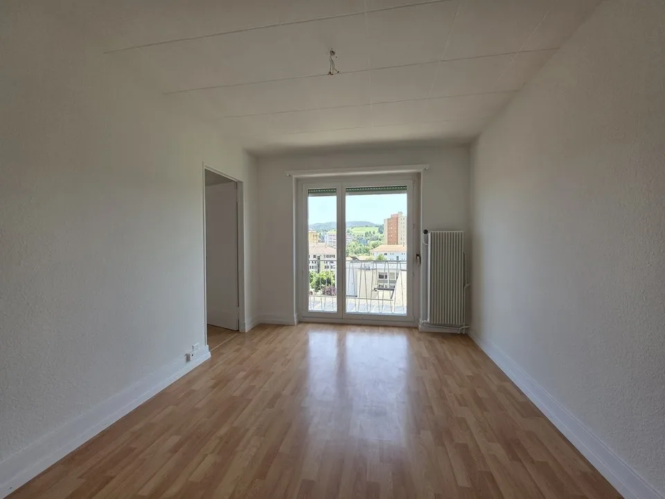 Schönes 4-Zimmer-Apartment in einem angenehmen Viertel – Foto 2 von 7