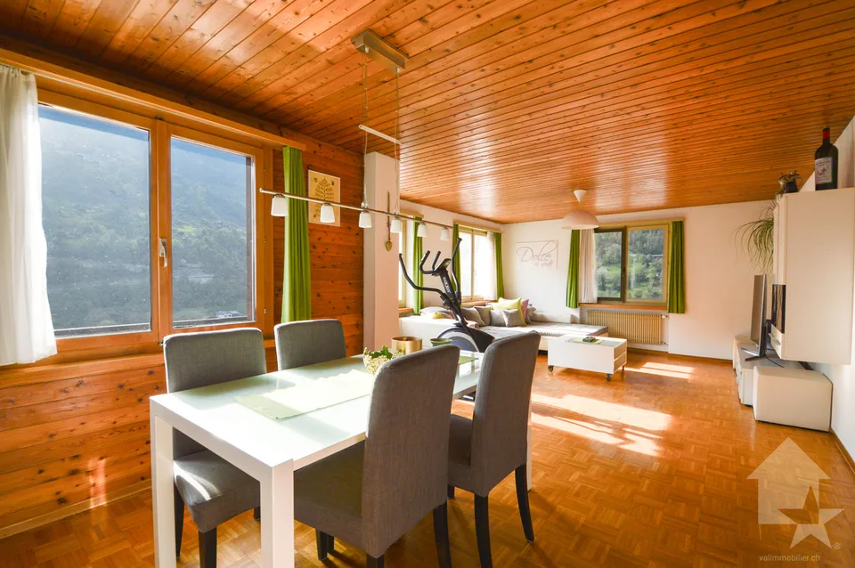 Praktische 4.5-Zimmer-Wohnung mit Garage – Foto 5 von 13