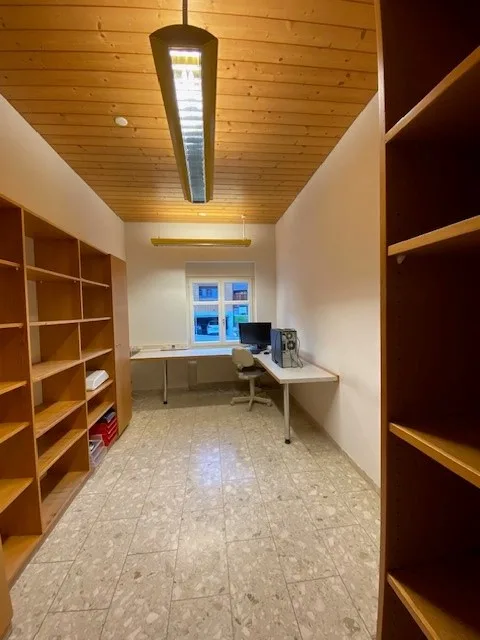 4 Uffici luminosi con charme a Elm – posizione tranquilla con ascensore – foto 5 di 16