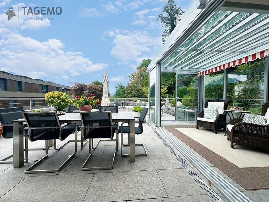 A due minuti a piedi dal lago. Terrazza di 100 m². Uno spazio libero che si trova raramente a Lucerna. – foto 2 di 21