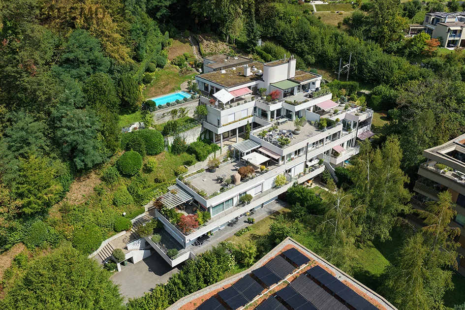A due minuti a piedi dal lago. Terrazza di 100 m². Uno spazio libero che si trova raramente a Lucerna. – foto 3 di 21