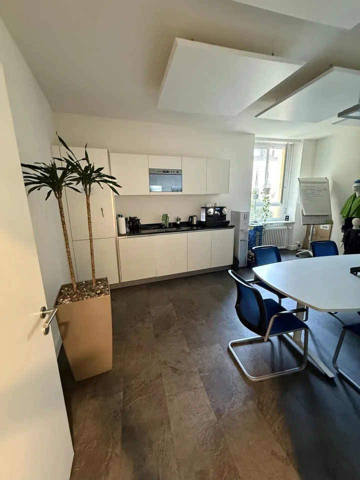 Entreprise en Emplacement Privilégié - Espaces de Bureau à Zurich-Enge