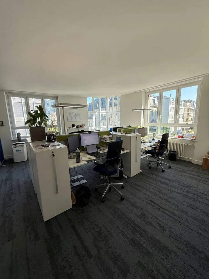 Entreprise en Emplacement Privilégié - Espaces de Bureau à Zurich-Enge