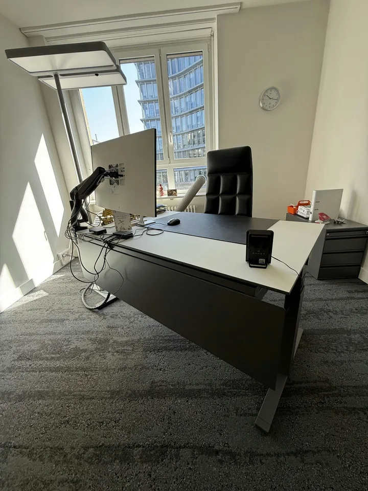 Entreprise en Emplacement Privilégié - Espaces de Bureau à Zurich-Enge