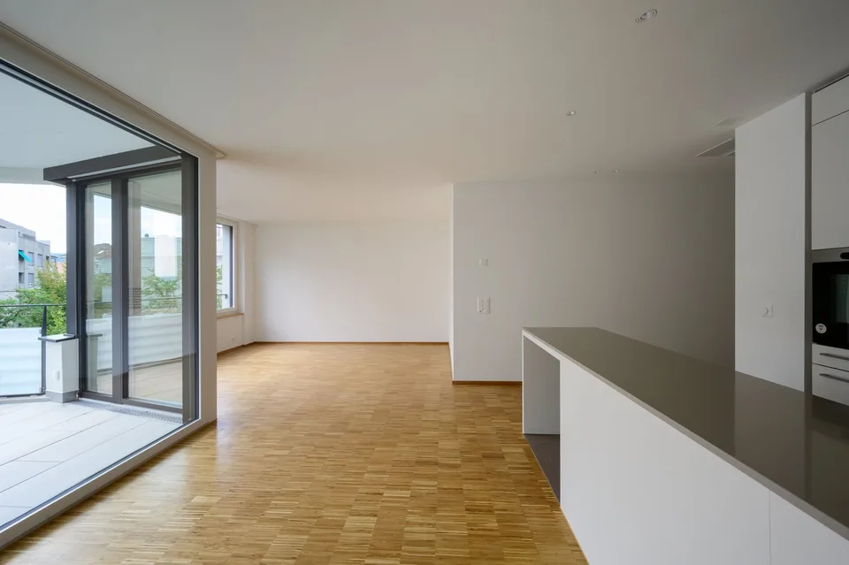 Modern 3-room apartment with large balcony – photo 3 of 10