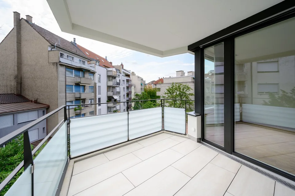 Modern 3-room apartment with large balcony – photo 5 of 10