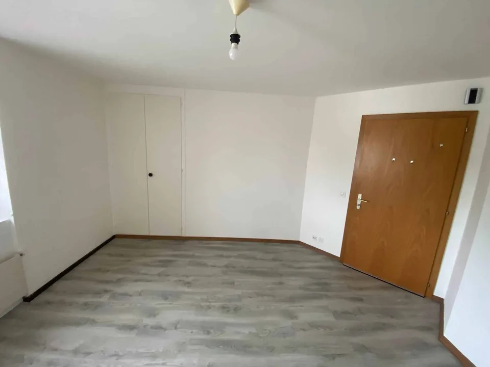 Studio von 20 m2 im Zentrum des Dorfes Agiez (1352)