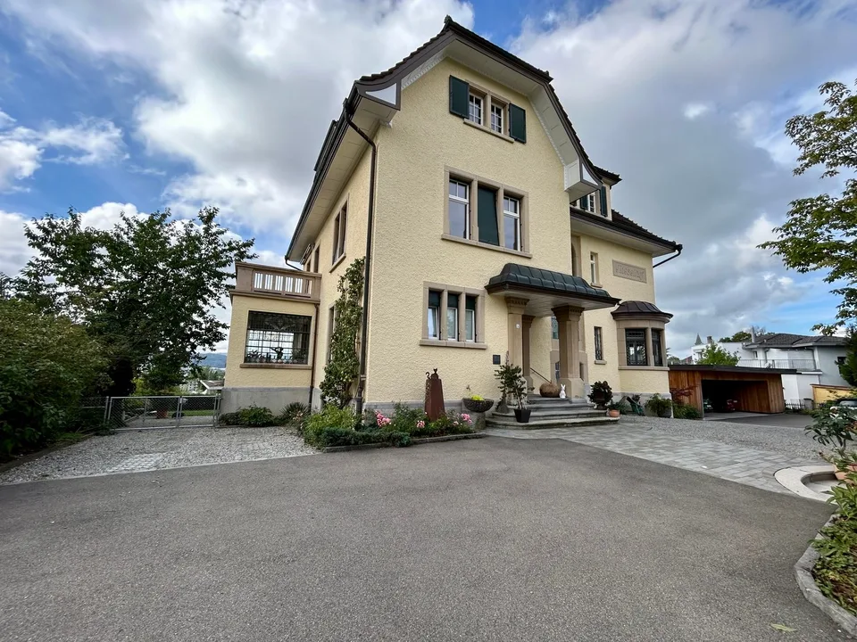 Appartement-maisonnette dans une villa Art Nouveau