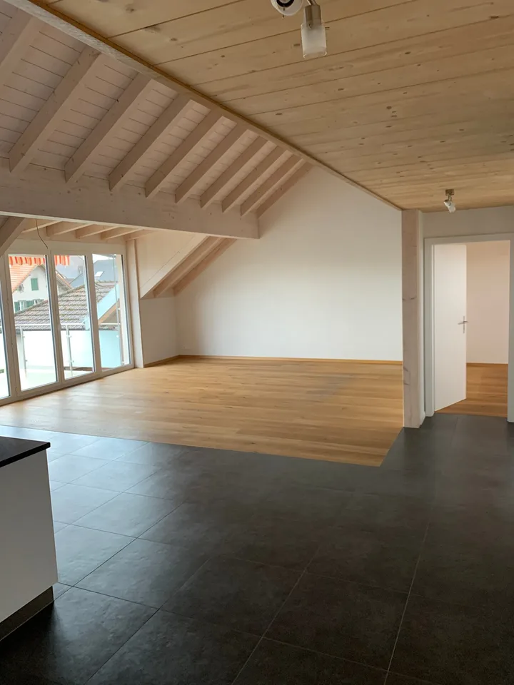 Wohnen mit Weitblick - 4.5-Zimmer-Dachwohnung mit Galerie