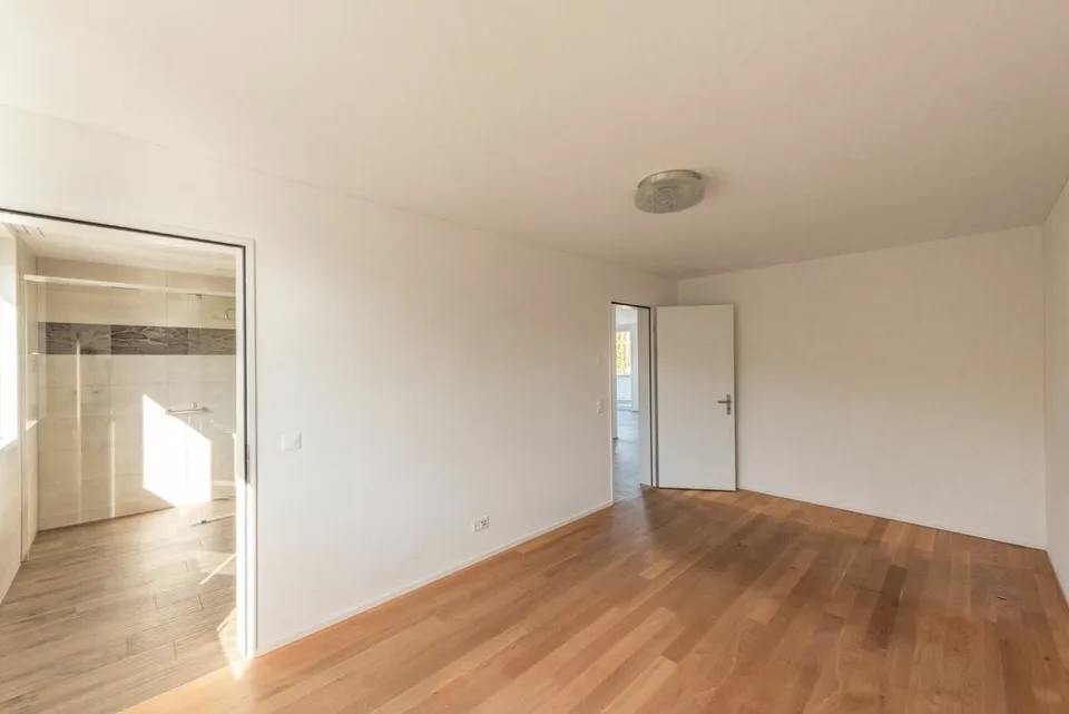 Exclusive 4 1/2-room apartment in a preferred location – photo 14 of 18
