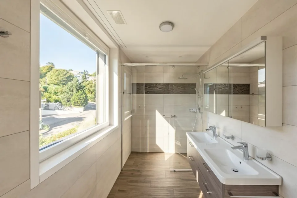 Exclusive 4 1/2-room apartment in a preferred location – photo 15 of 18
