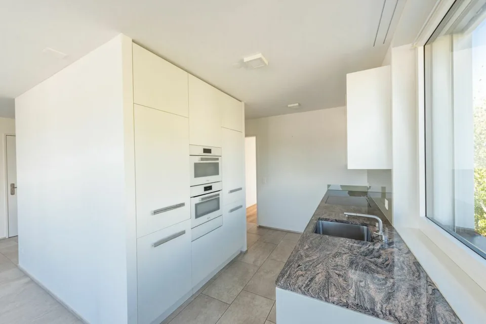 Exclusive 4 1/2-room apartment in a preferred location – photo 7 of 18