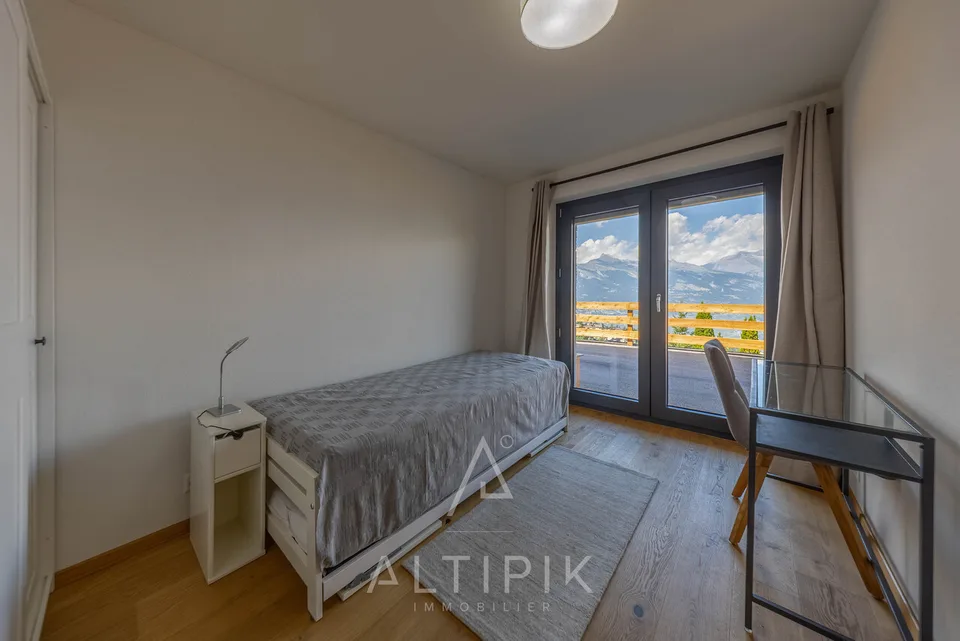 Un chalet récent (2021) avec les Alpes en toile de fond – Foto 11 von 13