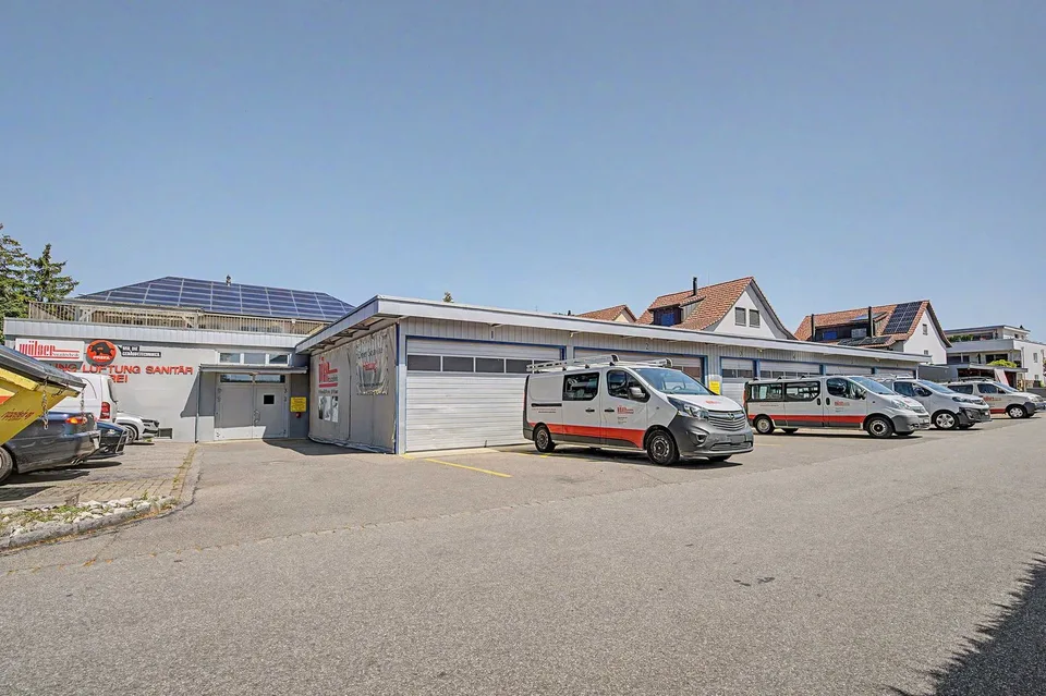 Bureaux et propriété commerciale sur la rue principale à Lostorf avec potentiel de nouvelle construction – photo 4 sur 4