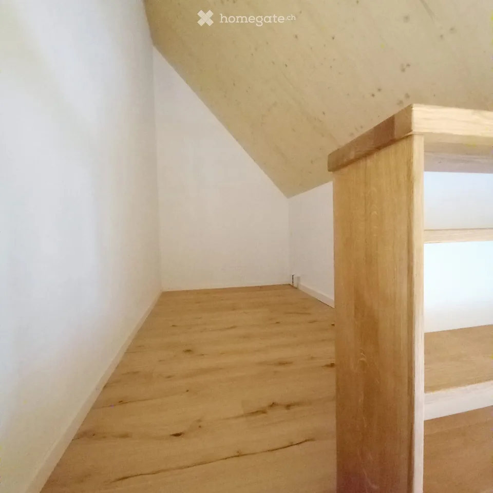 Appartement en duplex de 4,5 pièces avec loggia et part de jardin