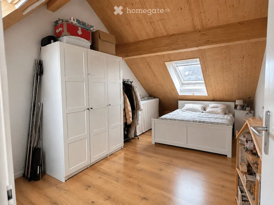 Appartement en duplex de 4,5 pièces avec loggia et part de jardin