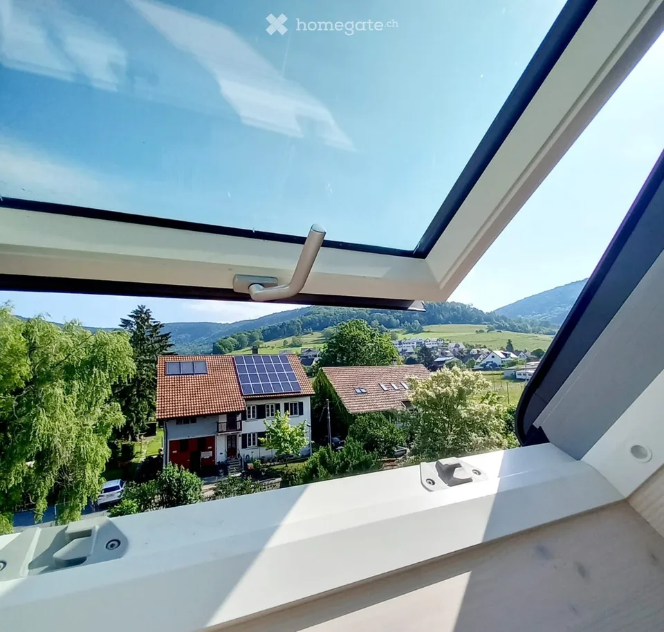 Appartement en duplex de 4,5 pièces avec loggia et part de jardin