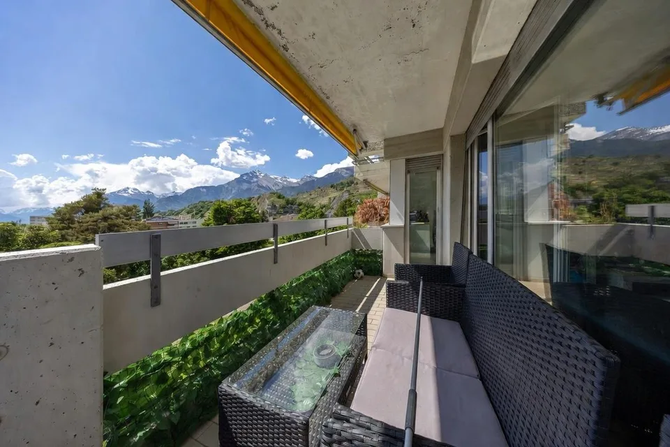 Ampio appartamento di 4.5 locali con balcone – foto 9 di 10